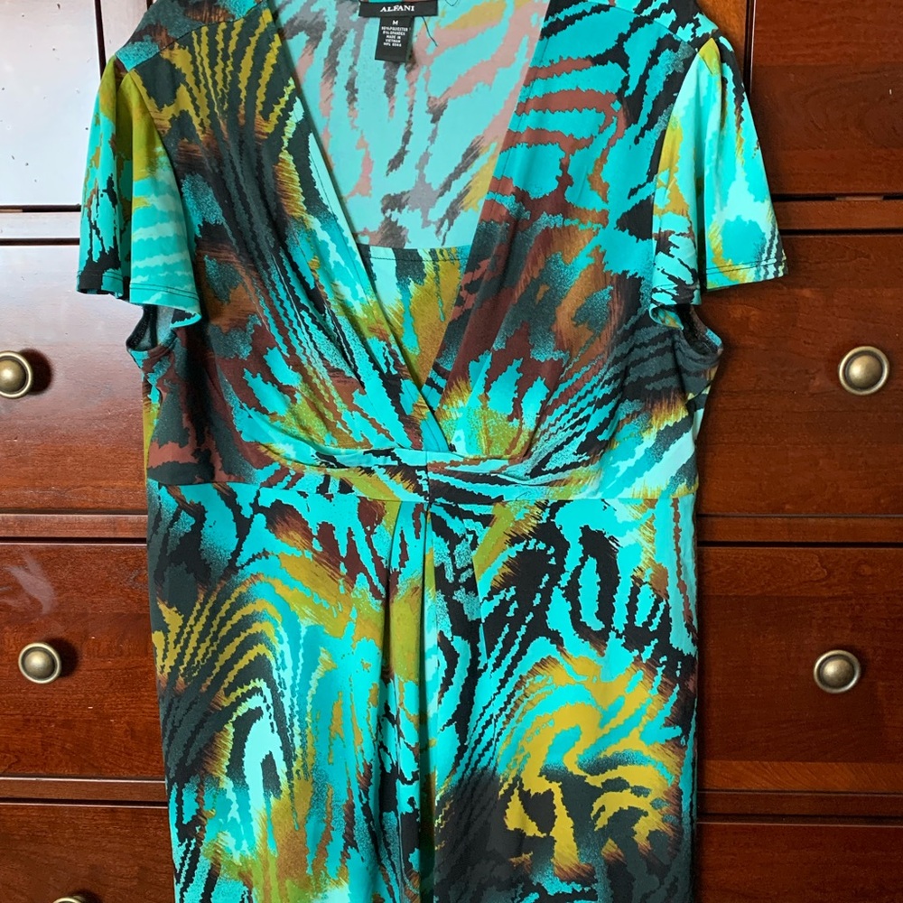 Size M Alfani Patterned Top
